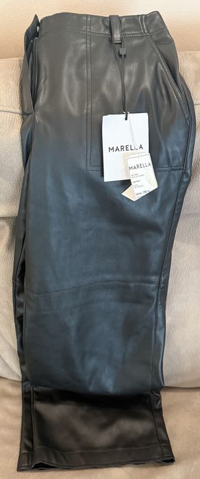 Кожен панталон Marella
