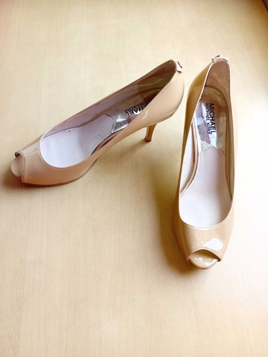 Елегантни дамски обувки MICHAEL KORS 38н