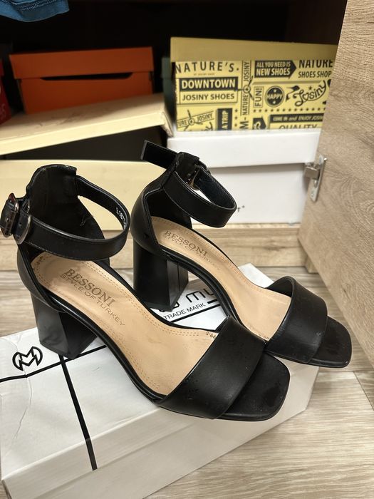 Босоножки 34-35 р