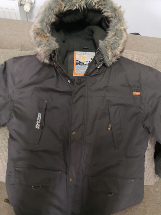 Vind geaca ANAPURNA 200 lei