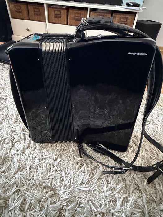 Acordeon Hohner Concerto III S, impecabil, acordat profesional