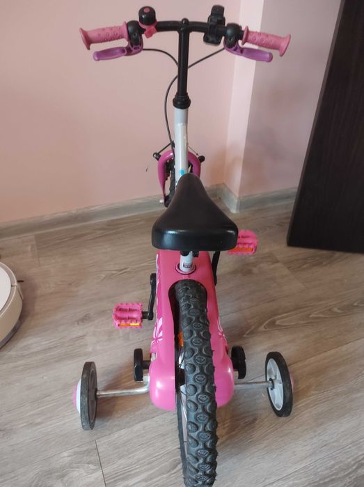 Детски велосипед с помощни колела