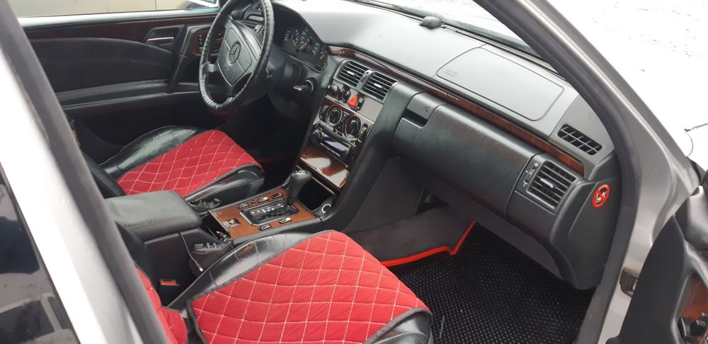 Продам а/м Мерседес w210