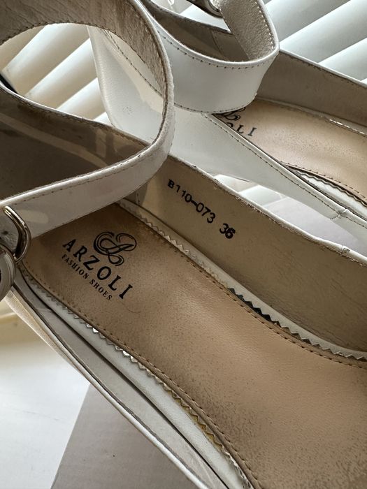 Туфли белые 36 р