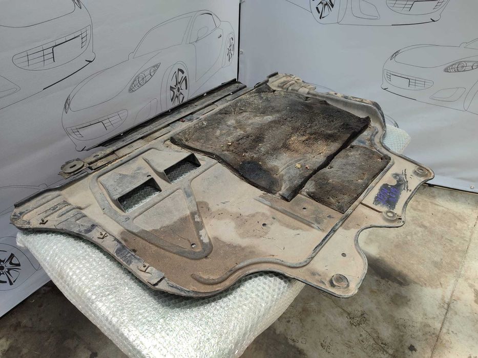 Scut Motor Protectie Compartiment Motor Seat Leon (5F) 2012–2020 / Cod OEM 5Q0825236 (4C2)