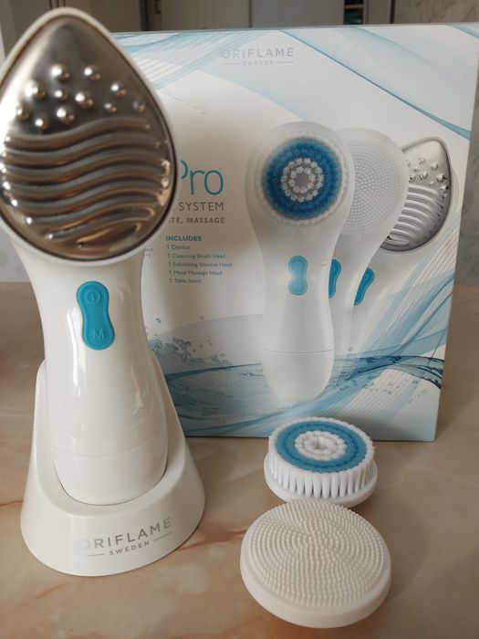 Массажер для лица Oriflame