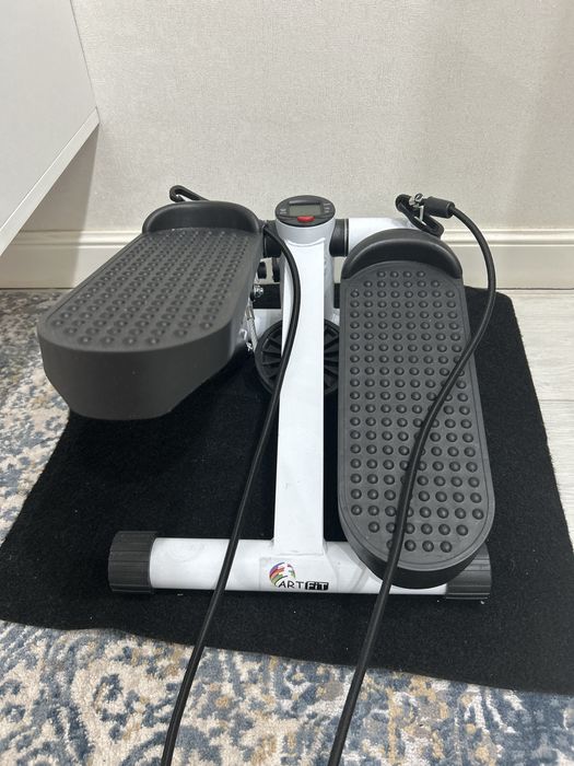 Мини-степпер ArtFit с эспандерами | почти новый