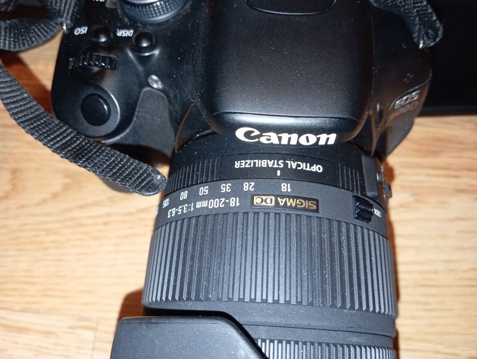 Продам Canon 600D