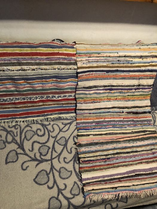 Covorase țoale tot ce se vede 50 lei