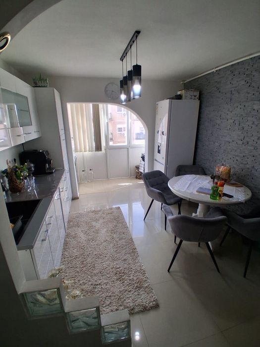 Apartament de vânzare