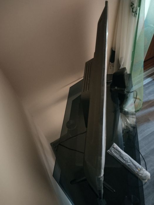 Продам тел на запчасти Веста икран сламался