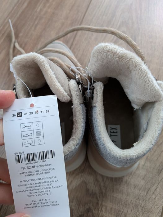 Vand papuci noi mar 27