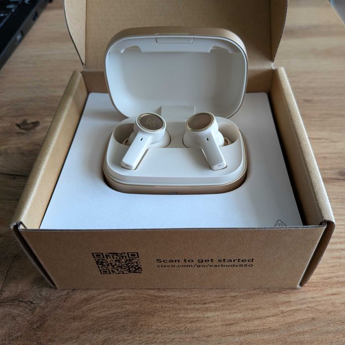 Нови слушалки (earbuds) Bang & Olufsen Cisco 950