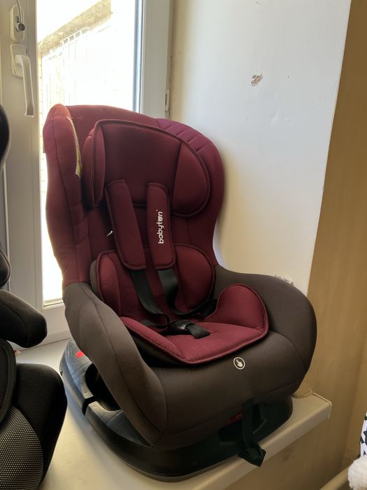 Продам автокресло babyton