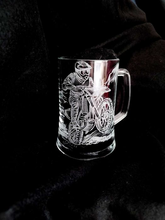 Гравиране и рисуване на стъкло