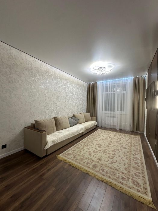 Продам двух комнатную квартиру