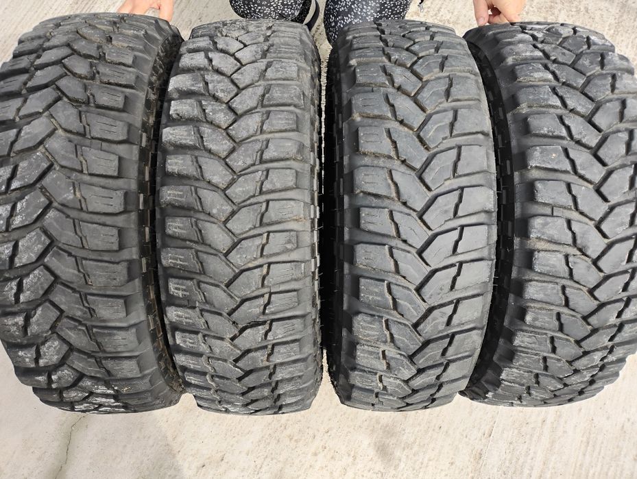 Vând 4 Cauciucuri pt. Suzuki 205x70 R15 C