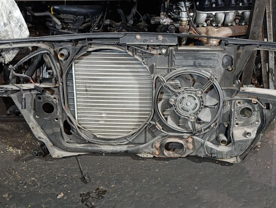 Телевизор на Ауди А6С5 2.5 дизель