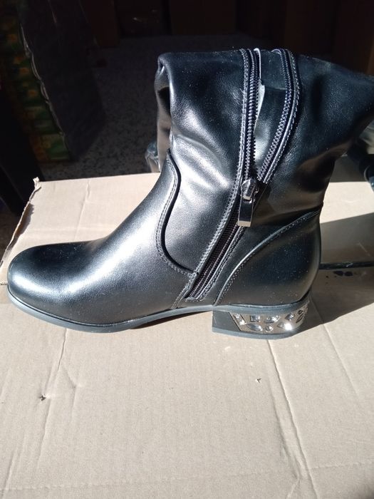 Дамски ботуши на Тенденз -37 размер