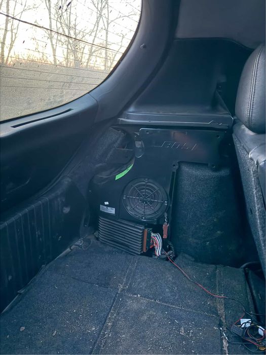 BOSE аудио система, кожени седалки, волан от Alfa Romeo 147