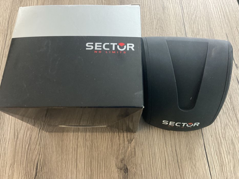 Часовник Sector два модела ( цената е обща )