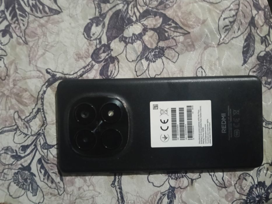 Vând Redmi Note 15 5G, 256 GB stocare, în stare foarte bună, fără zgârieturi  fără lovituri  folosit cu grijă Telefonul funcționează perfect