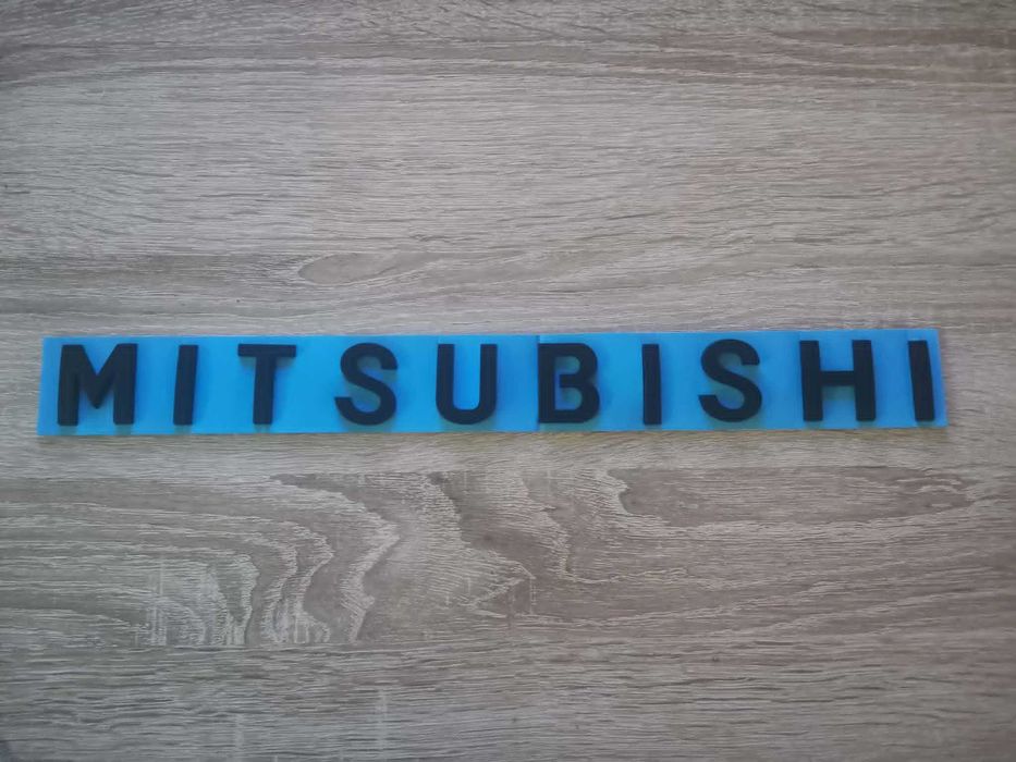 черен надпис Mitsubishi голям размер