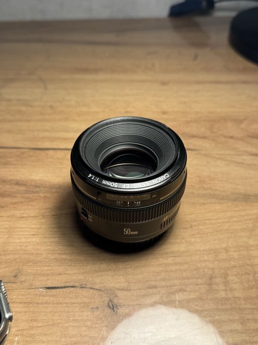 Canon объектив 50mm 1.4