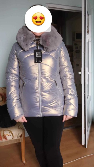 Vând geacă de damă!