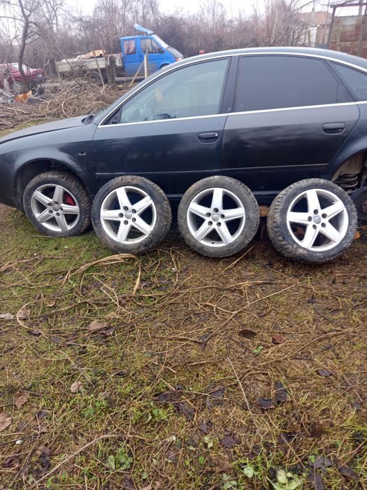 Продавам 17 цола джанти за Ауди 
5.112 Между болтове разстояние 

57.1