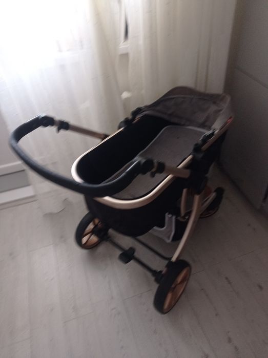Продам коляску в хорошем состоянии
