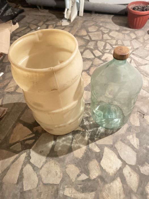 Продам бутыль 20л. Производства СССР.