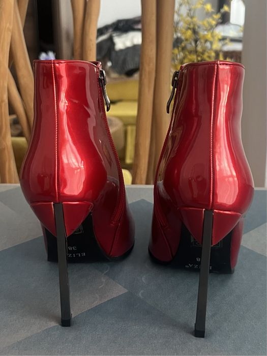 Обувки ELIZA 38 номер