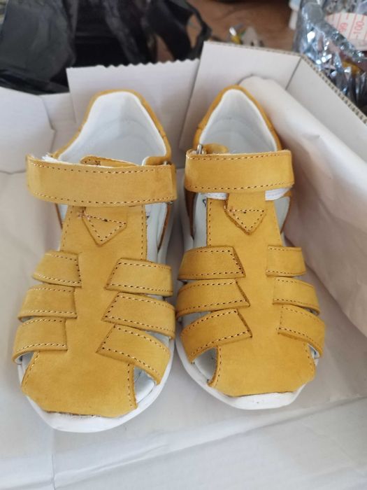 Детски сандали естествена кожа