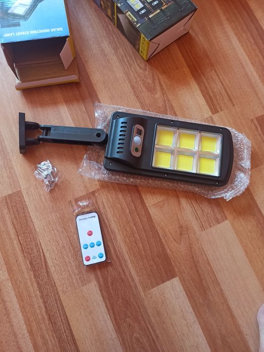 Lampa solara LED fotovoltaice li-ion de strada de gradina