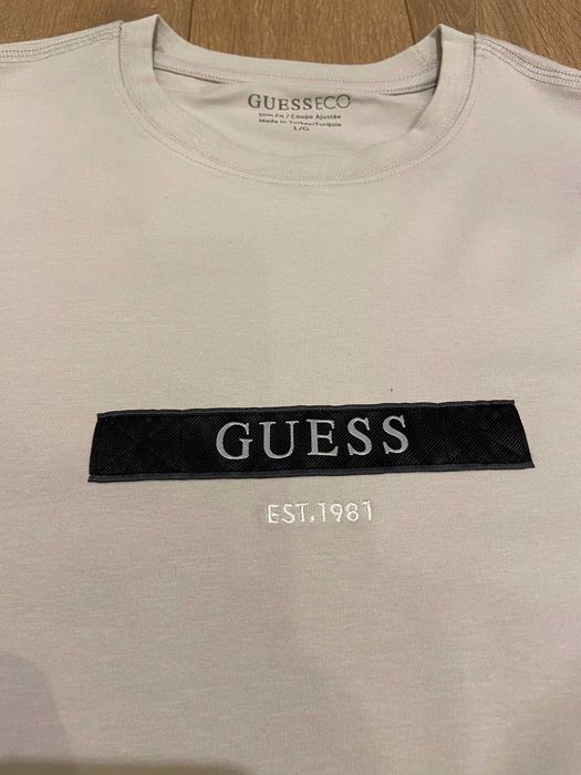 GUESS оригинална тениска, светло сива, размер: L, нова
