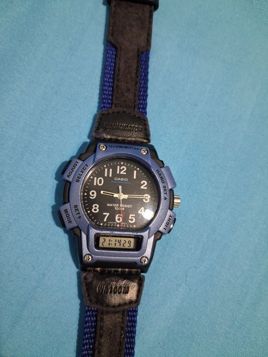 Vand ceas casio model AQ150W