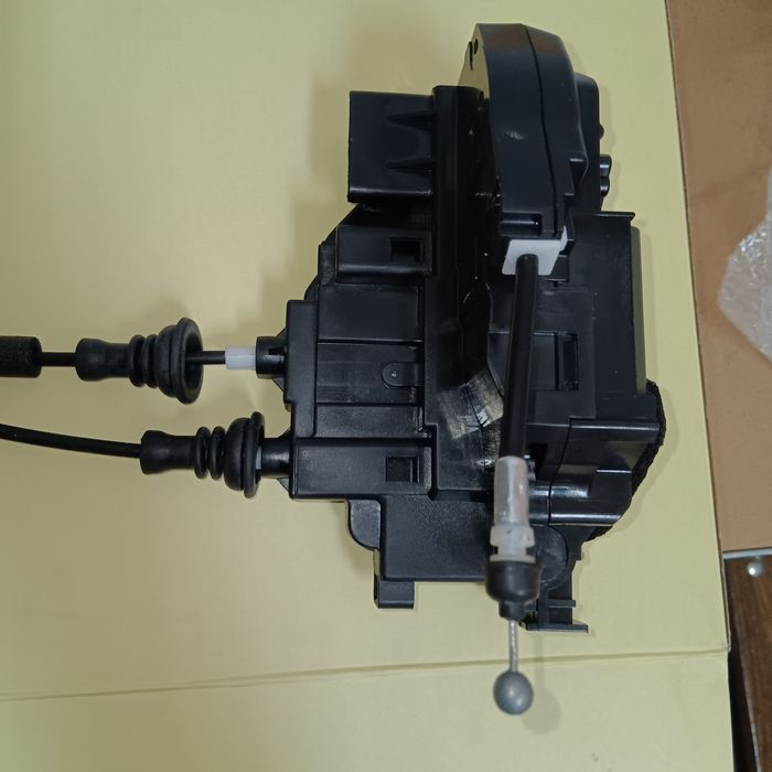 НОВА Брава за i30 - предна дясна (пасажерска)