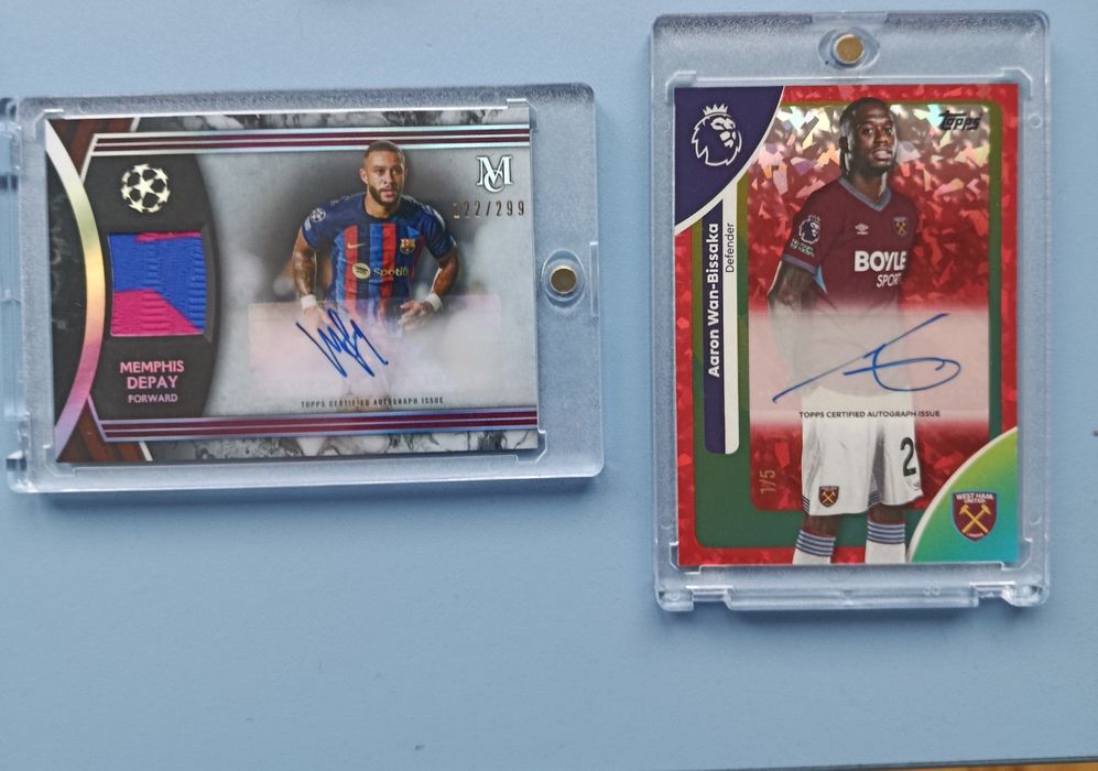 Автографи Topps на Memphis Depay и Wan Bissaka
