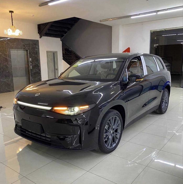 Leapmotor C 10 EV yoki gibrid pozitsiyalari rasmiy dillerdan chegirma