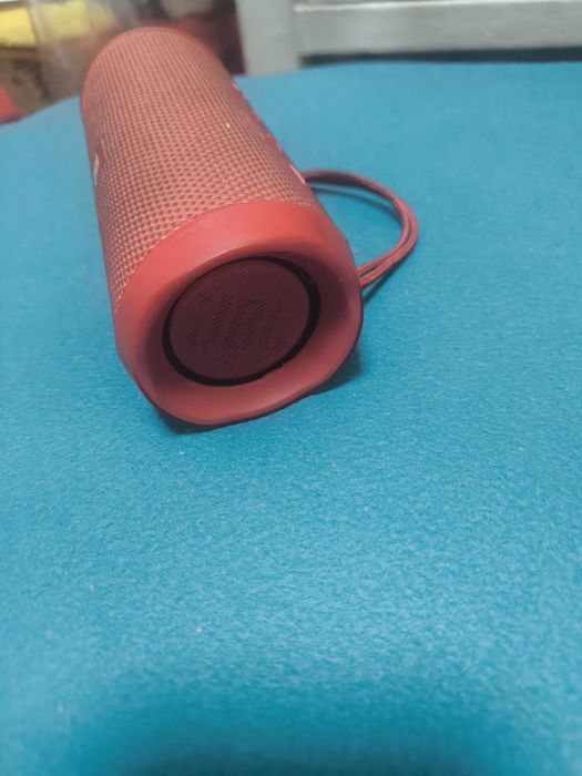 Продам колонки JBL flip 4