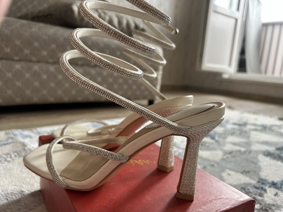 Продам туфельки летние