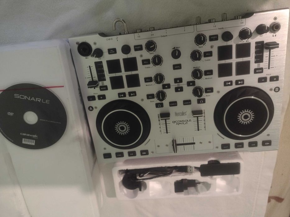 Hercules DJ контролер RMx2 и софтуер – нов