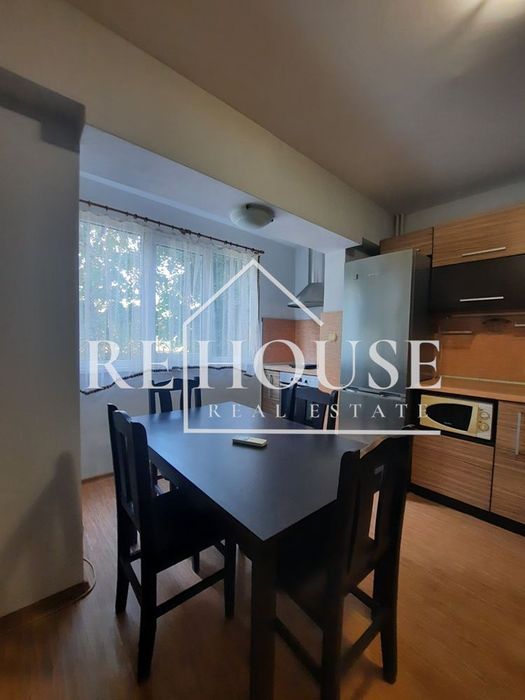 Дава се под наем Четиристаен апартамент в Варна, Младост 1 - 90 кв.м за 698.19 € - Снимка #1