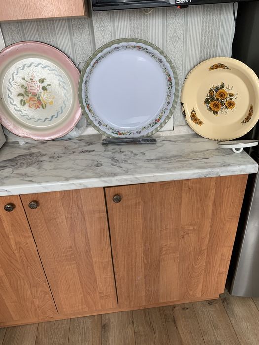 9 шту тарелки разные, фарфоровые