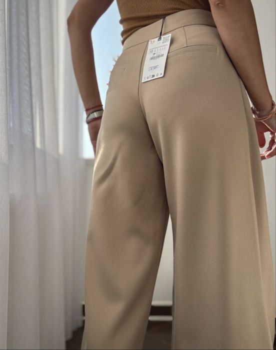 Pantaloni bej marimea xs