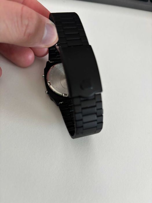 Ceas Pulsar digital alarm cronograf negru — stare bună