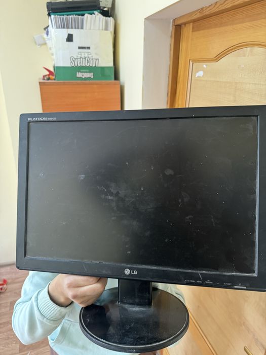 Монитор компютерь