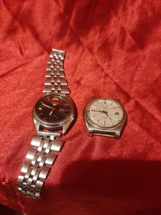 Lot 2 Seiko automatic