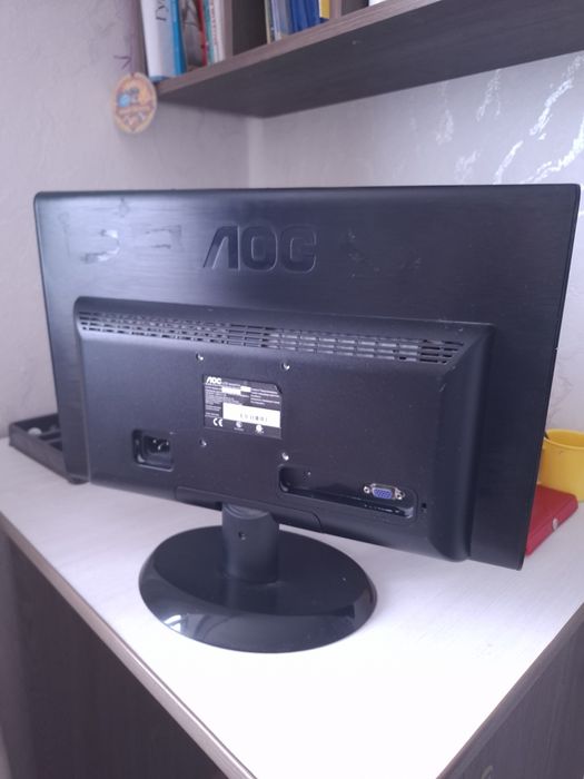 Монитор AOC LCD б/у
